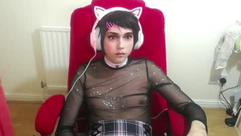 Snapshot of cutest_princess chatting on October 23, 10:03 pm cutest_princess online show from October 23, 10:03 pm