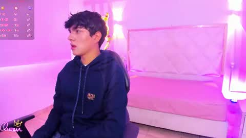 damian_tay1 online show from July 21, 11:35 am