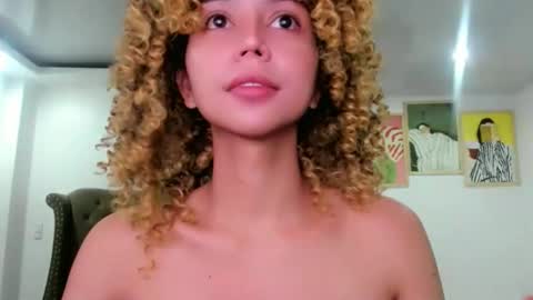 Snapshot of damnperfectxx chatting on September 19, 1:22 am damnperfectxx online show from September 19, 1:22 am