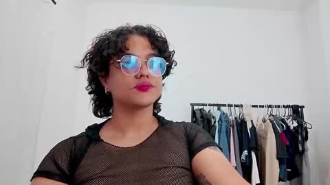 Diane Blosson online show from February 25, 1:54 am