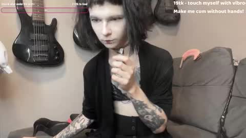 dandelion_sea online show from October 18, 7:06 pm
