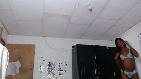 daniela_hornyts online show from June 21, 8:12 pm