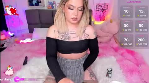 dannia_13 online show from June 22, 3:25 am