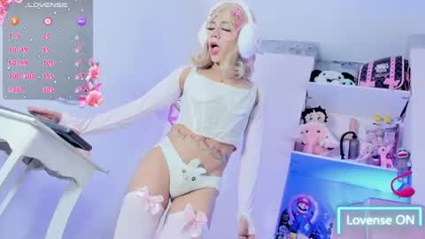 Danni  Sebastian online show from August 3, 1:06 pm