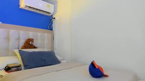 Danny online show from October 2, 2:34 am