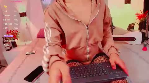   online show from June 20, 11:35 am