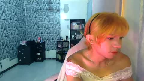 dark_lustxox online show from August 2, 11:21 am