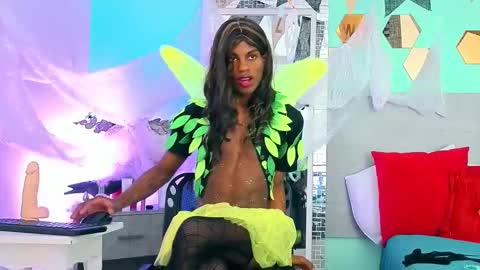 Candy  online show from October 31, 1:21 pm