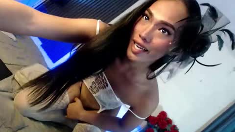 its me monica online show from March 7, 2:17 am