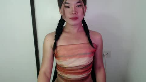 dazzzlingcarol online show from June 12, 4:33 am