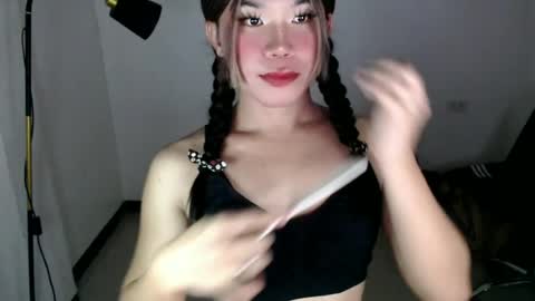 dazzzlingcarol online show from July 3, 9:59 am