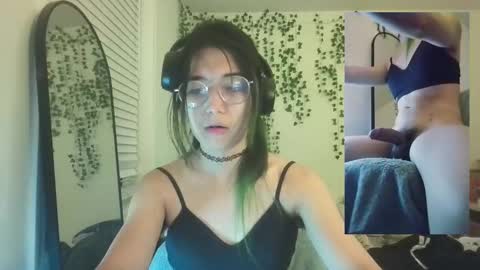 deciduousdoll online show from November 10, 8:26 am