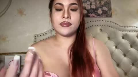 iyalicious online show from June 3, 8:23 pm