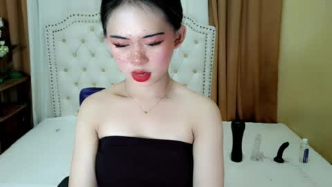 Sophie online show from June 23, 5:15 am