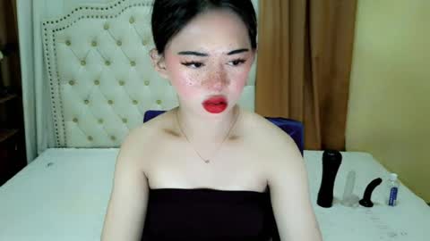 Sophie online show from July 8, 2:05 am