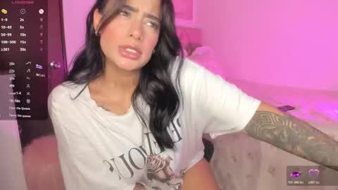 Sophie  online show from November 5, 12:32 am