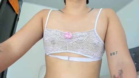 thumb up me please its important online show from February 14, 9:27 am