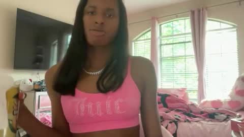 Dolly online show from April 23, 9:28 pm