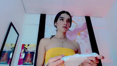 Diosiris Riannys online show from July 18, 11:28 am