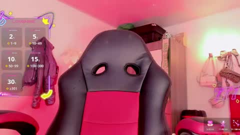 Naomy  online show from June 9, 3:17 am