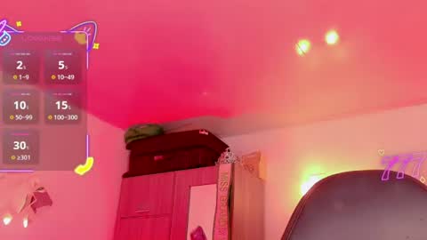 Naomy  online show from June 10, 3:28 am