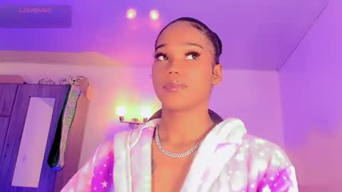 Naomy  online show from July 11, 3:44 am