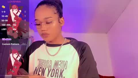 Naomy  online show from July 16, 4:07 am