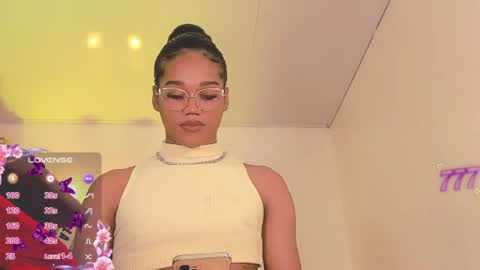Naomy  online show from July 24, 3:05 am