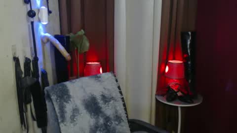 diana online show from April 18, 7:07 pm