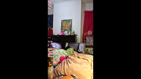 domtstopgal online show from May 11, 4:18 am