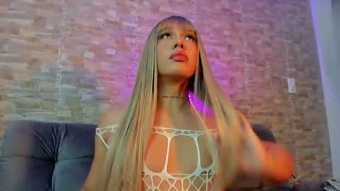 dreams_chloe online show from July 10, 10:14 pm