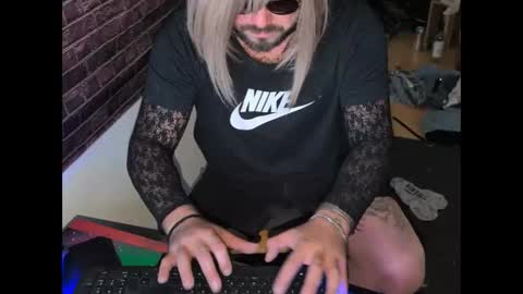 dress_like_u_love_it_3 online show from December 16, 9:03 am