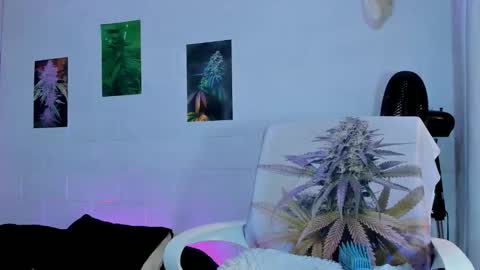 drippyorlove online show from March 1, 8:25 pm