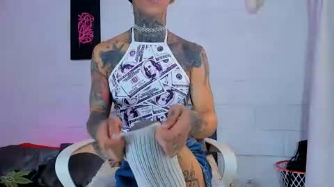 drippyorlove online show from June 14, 4:52 pm