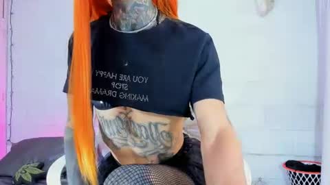 drippyorlove online show from June 18, 11:20 pm