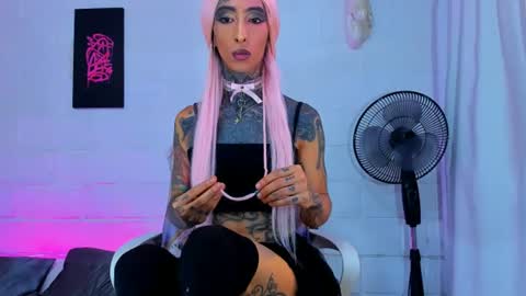 drippyorlove online show from July 8, 7:39 pm