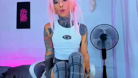 drippyorlove online show from July 9, 7:40 pm