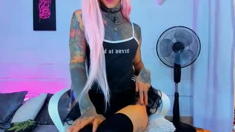 drippyorlove online show from July 22, 8:13 pm