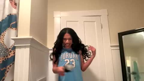 Dynasty online show from December 3, 10:36 pm