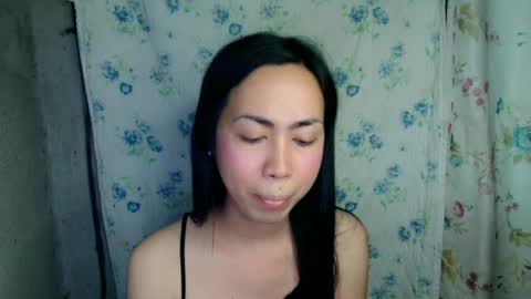 eddfox001 online show from July 2, 7:46 am