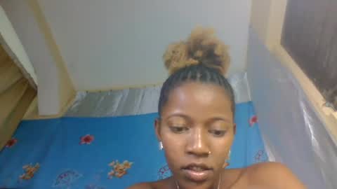 eericca online show from July 30, 8:35 am