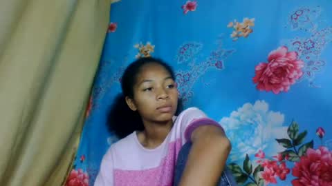 eericca online show from August 3, 9:59 am