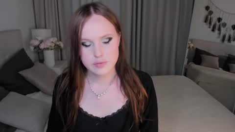 Effie Mur online show from July 10, 9:41 pm