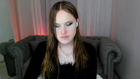 Effie Mur online show from July 28, 8:52 pm