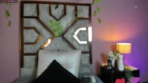 electra_gosselin online show from June 18, 1:51 am