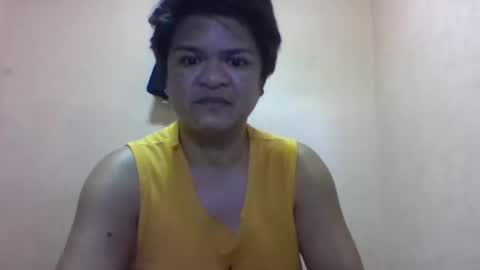HOTDREAMER2U online show from May 6, 5:25 am