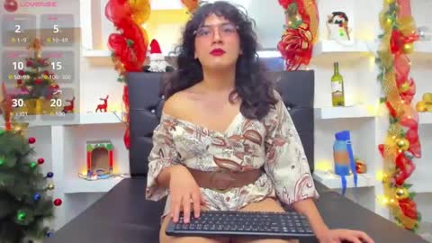 elith_berry69_ online show from December 17, 10:11 pm