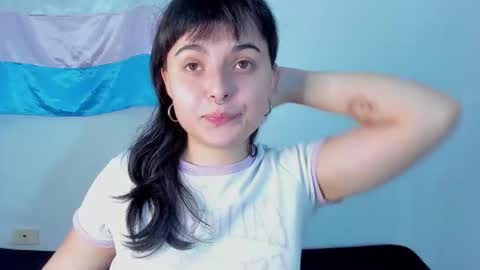 Elizabeth Taylor online show from November 20, 2:01 am