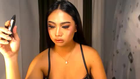 ellie online show from December 15, 5:51 pm