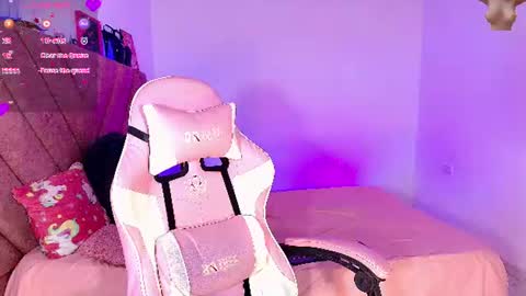 ely_w1 online show from June 12, 5:39 am